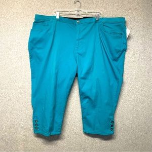 New With Tags Catherine's 34W Capri Pants Teal Blue Pockets Stretch Waist